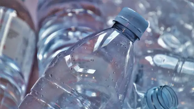 Кандидат технических наук Гончар предостерёг от повторного использования пластиковых бутылок