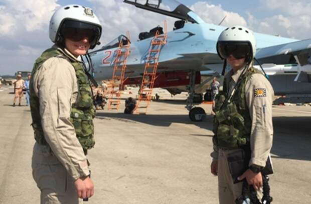 Российские летчики на аэродроме Хмеймим