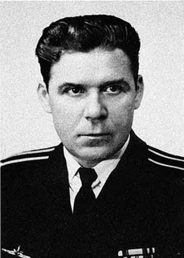 Капитан 2-го ранга Николай Затеев