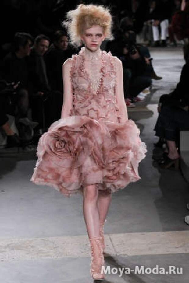 Модные коктейльные платья осень-зима 2015-2016 - alexander mcQueen1