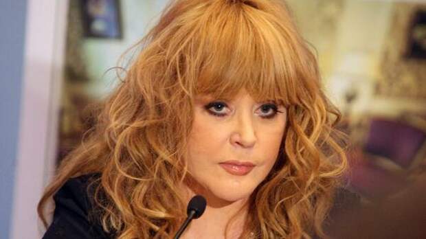 «Такая уж себе красотка»: муж показал Пугачеву с застывшим лицом — реакция фанатов