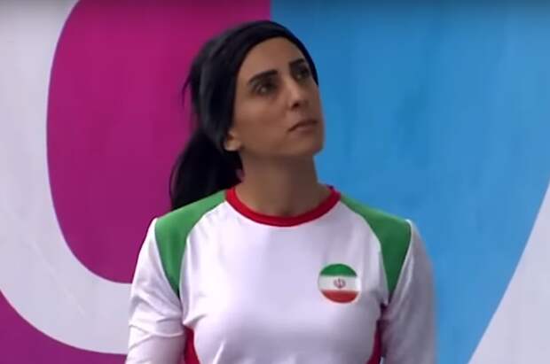 Иранская скалолазка выступила на соревнованиях без хиджаба на фоне протестов в стране