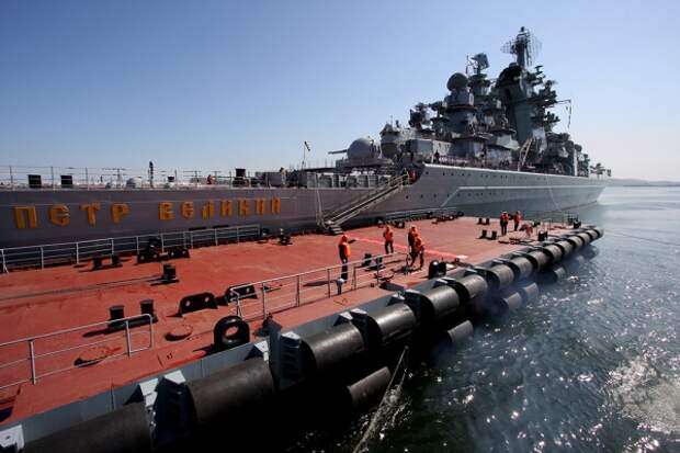 ВМС РФ модернизируют крейсеры "Адмирал Нахимов" и "Петр Великий"
