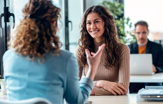 Вежливость, которая не к месту: какие вежливые слова принижают вас и оставляют впечатление неуверенности