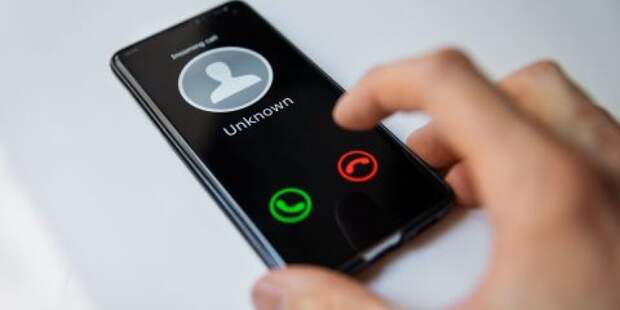 Новая уловка для пенсионеров: как мошенники под видом ФСБ заставляют жертв звонить самим