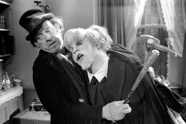 Кадр из фильма «Человек-слон»