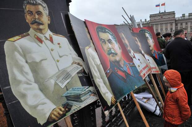 Сталин похоронил Собчак, но за Крым она всё равно ответит