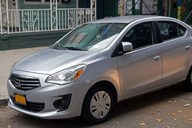 Mitsubishi Attrage вернулся в Россию: цена ниже Lada Iskra и Granta Sport