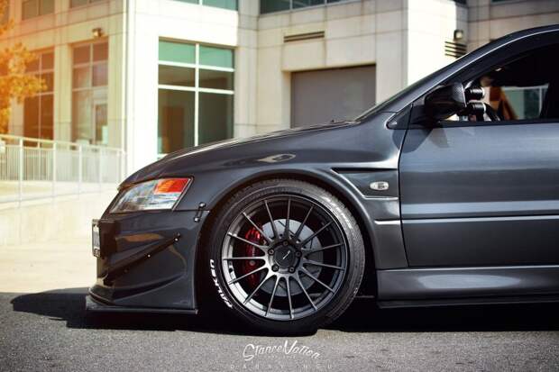 Mitsubishi Lancer Evolution IX в индивидуальной доводке Mitsubishi Lancer Evolution IX в индивидуальной доводке