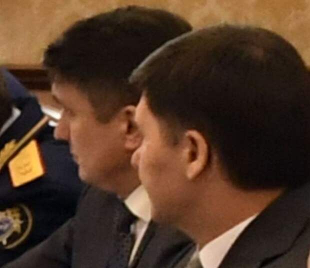 Показательную акцию ФСБ связывают с новой политикой спецслужб в регионе, которую начал проводить назначенный недавно начальником РУ ФСБ Игорь Кочнев (слева)