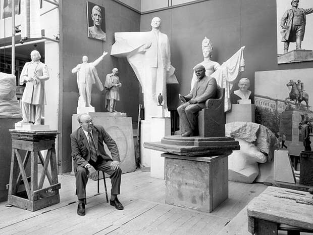 Николай Томский