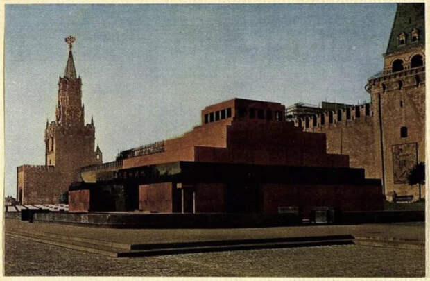 Мавзолей на Красной площади: что раньше находилось на его месте?