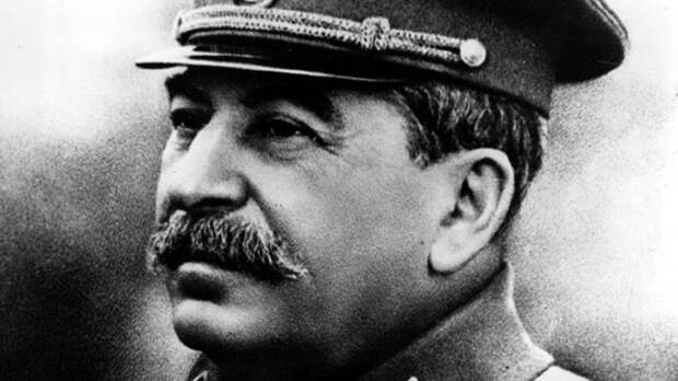 Сталин: «Из-за этой б...ди Крупской пришлось сделать вместо России СССР»