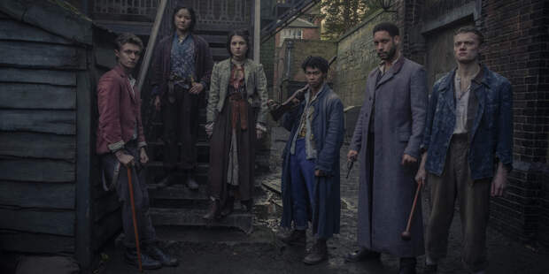 Кадр из сериала Нерегулярные части