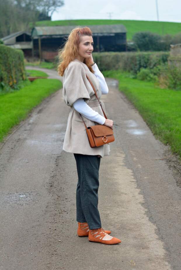 Jaeger alpaca coat | Winter neutrals with orange lace ups