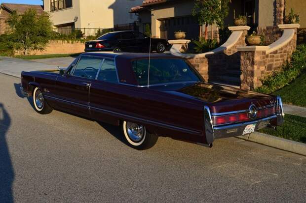 Редкий Imperial Crown Coupe 1967 года продают на аукционе (69 фото)