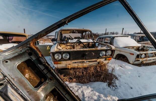 Кладбище отечественных автомобилей под Воронежем авто, автомобили, автосвалка, джанкярд, заброшенные автомобили, кладбище автомобилей, металлолом, свалка