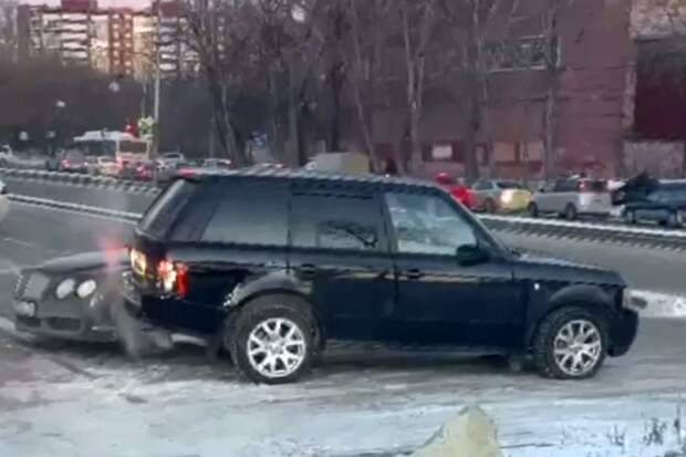 SHOT: автоподставщики заработали 1,5 млрд рублей на страховках за липовые ДТП