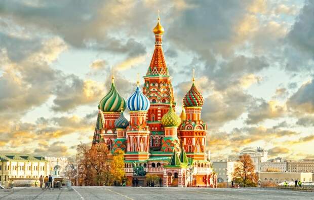 Россия поднялась с колен и начала стремительно возрождаться