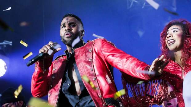 Американский певец Джейсон Деруло выступит в Москве и Петербурге