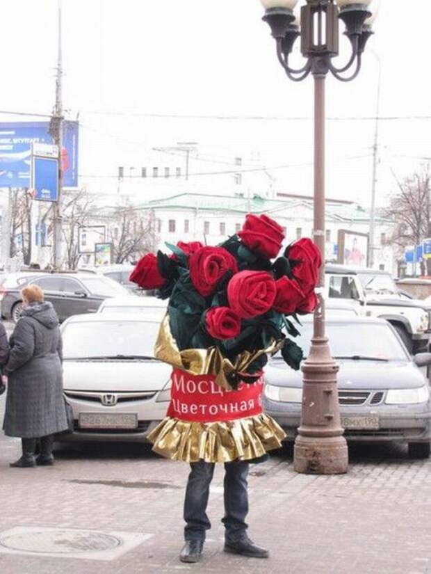 Трудовые будни промоутеров в прикольных картинках (24 шт)