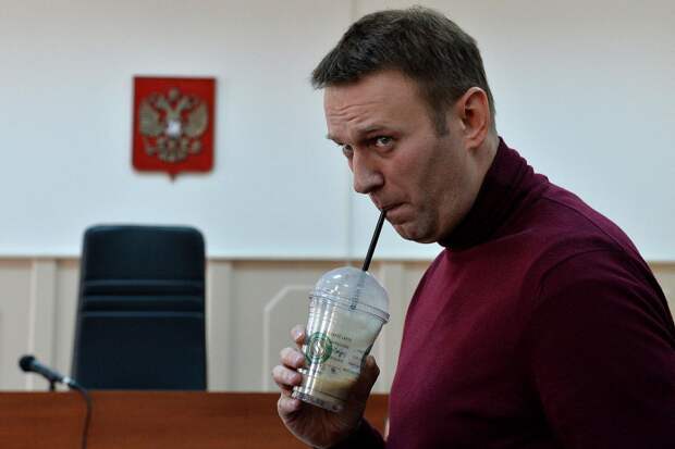 Борьба с коррупцией и лишним временем: Навальный разыграл МВД и своих подписчиков