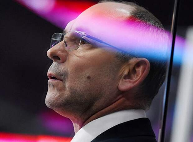 Сергей ЗУБОВ – о снятии с рейса: Да перестаньте преувеличивать! Какие сигареты? Я бросил курить три года назад. Очень жесткие ковидные правила…