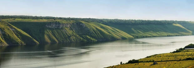 Без воды и рыбы: В Днестр третий день подряд попадают нефтепродукты с Украины