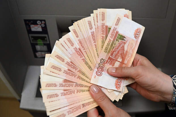 Стало известно, когда южноуральцы начнут получать зарплату в 100 тысяч рублей