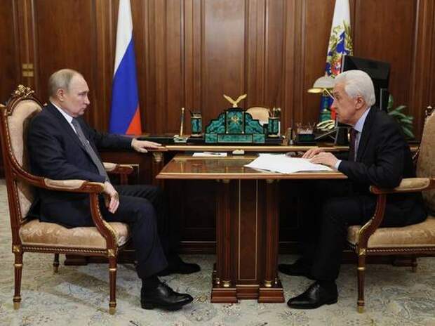 Владимир Путин: «Единая Россия» занимает абсолютно патриотическую позицию