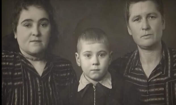 Николай Сектименко в детстве (фото из передачи: Спогади. Микола Сектименко)