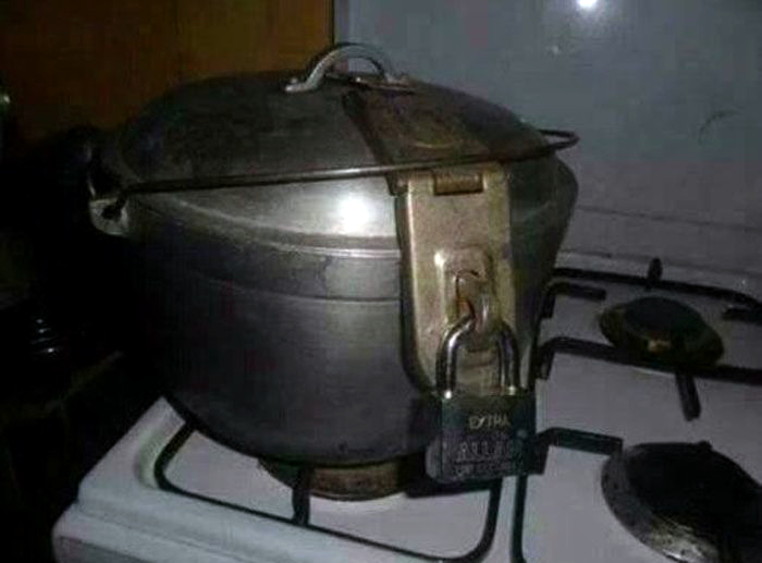 Кастрюля с замком. Кастрюля с замком.
