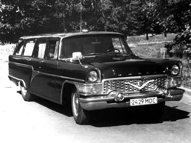 Редчайший универсал ГАЗ-13С: «Черная врачиха» авто, история