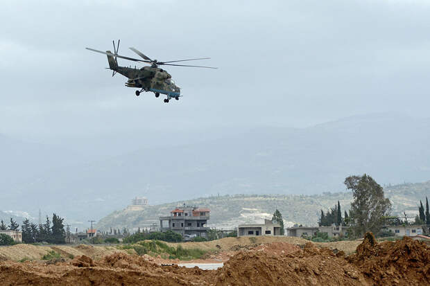 Российский вертолет совершил вынужденную посадку в Сирии