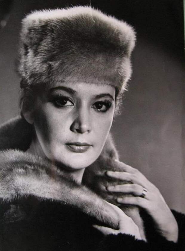 10 красивейших советских актрис