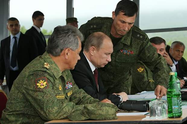Владимир Путин объявил внезапную проверку боеготовности войск Владимир Путин объявил внезапную проверку боеготовности войск