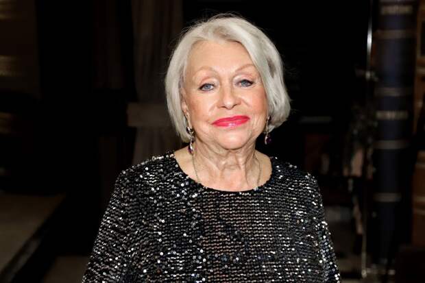 Сын Людмилы Поргиной прокомментировал новость о госпитализации актрисы