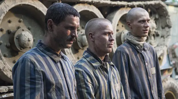 Гладиаторские бои на танках: в прокат выходит приключенческий фильм «Т-34»