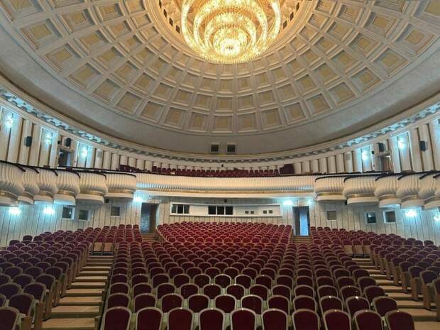 В Смоленске драмтеатр побил исторический рекорд по аншлагам