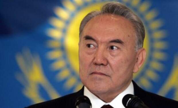 Зачем президент Казахстана отправил правительство в отставку?