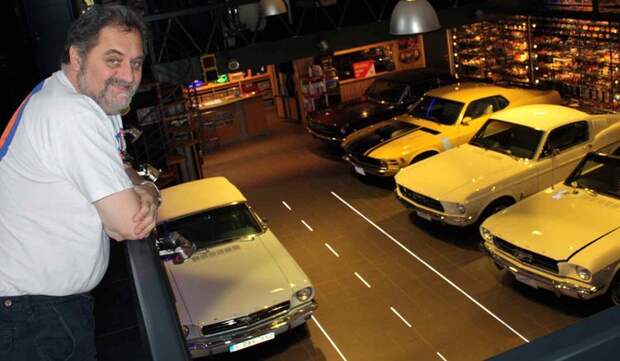 Самая большая коллекция моделей Mustang ford, mustang, коллекционер, коллекция, моделизм