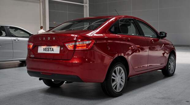 Замаскированная Lada Vesta во Франкфурте веста, лада, франкфурт