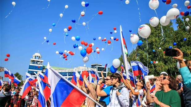 «Международный день солидарности молодежи»: Какой праздник 24.04.2026 года