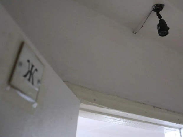 В саратовском лицее объяснили видеокамеры в школьных туалетах