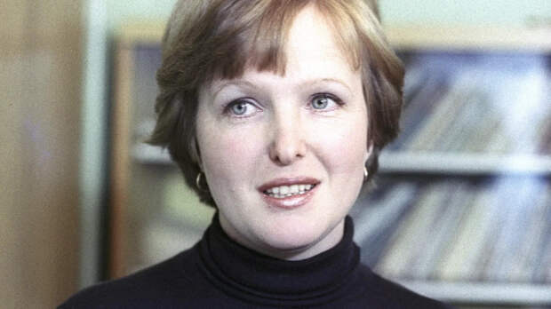 «Я не представляю себя без семьи»: как звезда фильма «Раба любви» Елена Соловей променяла славу на пособие и жизнь за океаном