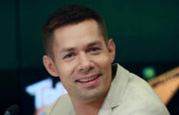 Шоу-бизнес: Возил на Мальдивы юную актрису и «умирал рядом»: Почему вернулся к сыну и жене Стас Пьеха, но все-равно одинок в свои 45