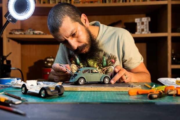 Реалистичный фотографии с игрушечным Volkswagen Beetle от фотографа Феликса Эрнандеса beetle, volkswagen, Феликс Эрнандес, авто, моделизм, фотограф, фотография, эффект