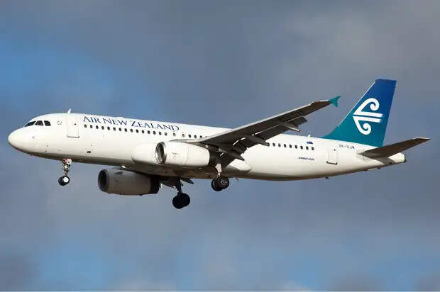 Air New Zealand Airbus A320 Nazarinia-1.jpg