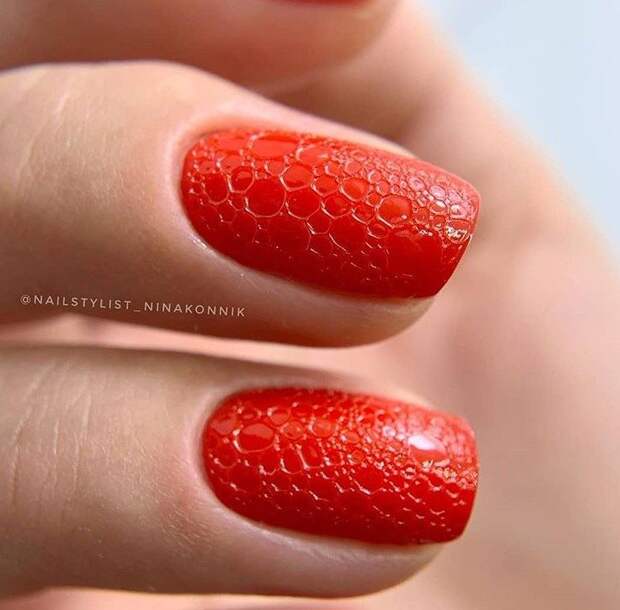 Маникюр в технике «bubbles»