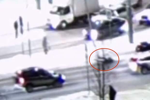 В Карелии на видео попало, как машина на скорости сбила ребенка